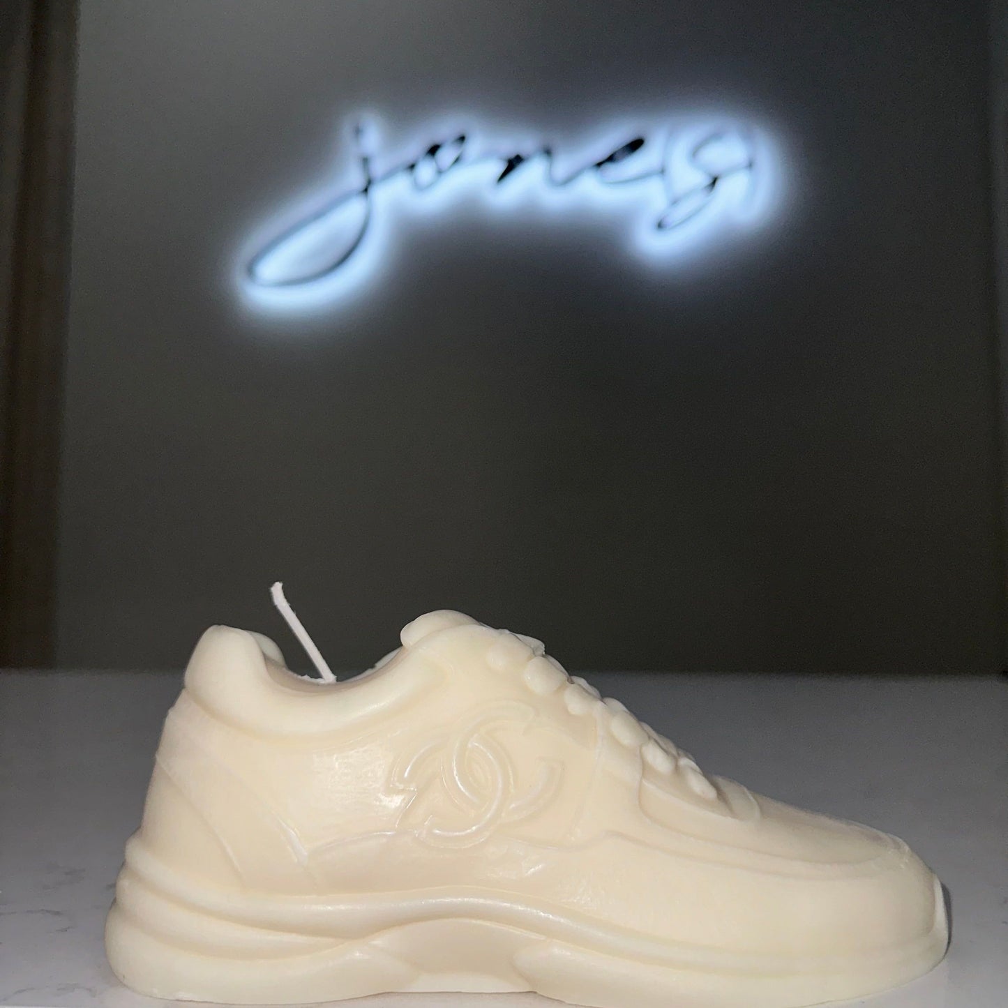 Candeluxe Luxury Candles - Chanel Sneaker